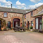 2 Bed In Penrith Oc-90415 *