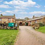 2 Bed In Penrith Oc-90415