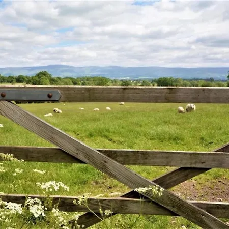 2 Bed In Penrith Oc-90415 * Kirkoswald (Cumbria)