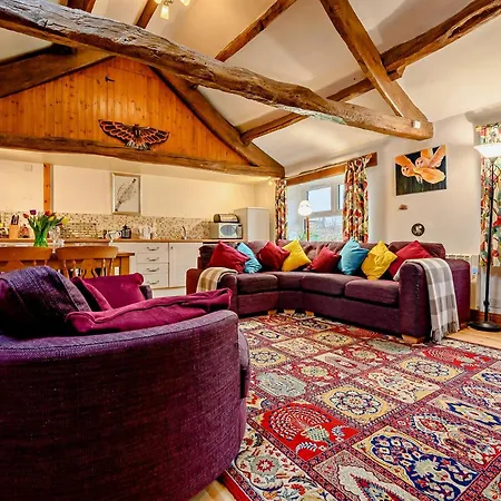 Holiday home 2 Bed In Gamblesby 90415