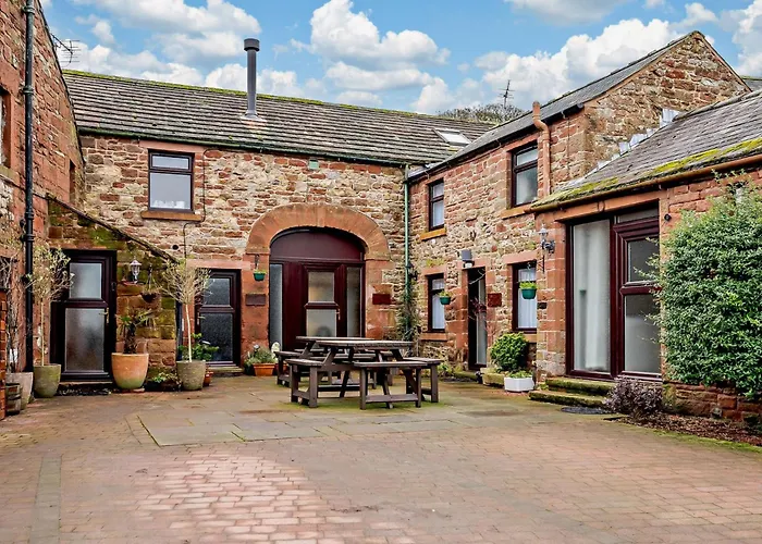 2 Bed In Penrith Oc-90415 *